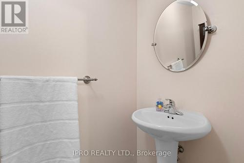 2564 Bur Oak Avenue, Markham, ON - Indoor Photo Showing Bathroom