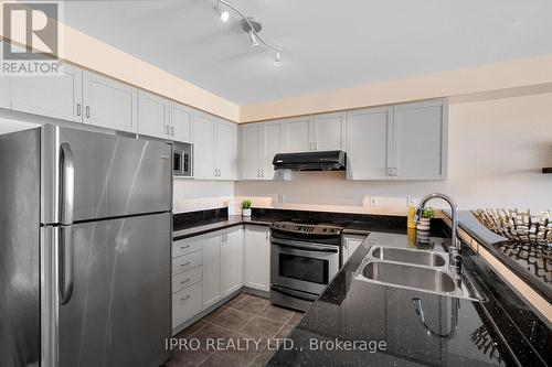 2564 Bur Oak Avenue, Markham, ON - Indoor Photo Showing Kitchen With Double Sink