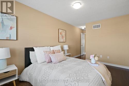 2564 Bur Oak Avenue, Markham, ON - Indoor Photo Showing Bedroom