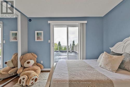 33 Hi View Drive, East Gwillimbury, ON - Indoor Photo Showing Bedroom