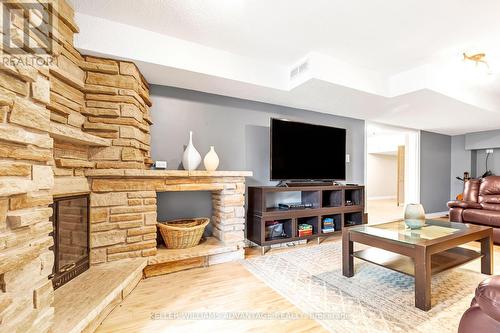 33 Hi View Drive, East Gwillimbury, ON - Indoor Photo Showing Living Room With Fireplace