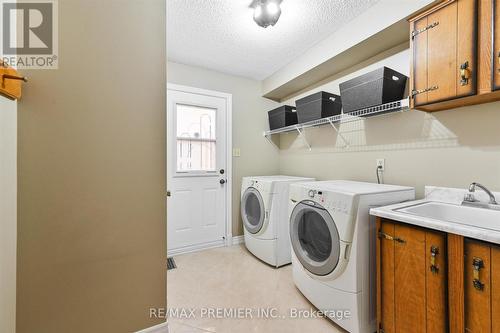 252 Triton Avenue, Vaughan, ON - Indoor Photo Showing Laundry Room