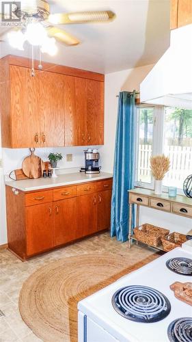 35 Cottage Ln, Sault Ste Marie, ON - Indoor Photo Showing Kitchen