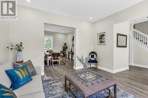 719 Dougall Avenue, Windsor, ON - Indoor Photo Showing Living Room