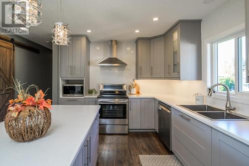 4266 Craig Drive, Prince George, BC - Indoor Photo Showing Kitchen With Double Sink With Upgraded Kitchen