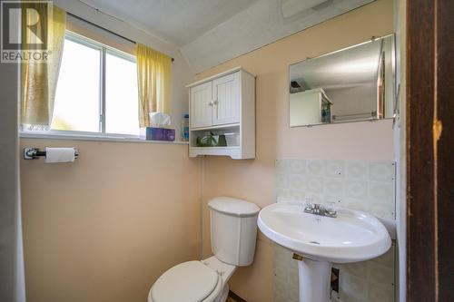 4266 Craig Drive, Prince George, BC - Indoor Photo Showing Bathroom