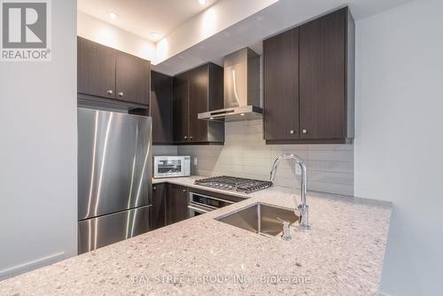 5 - 52 Holmes Avenue W, Toronto, ON - Indoor Photo Showing Kitchen With Stainless Steel Kitchen With Upgraded Kitchen