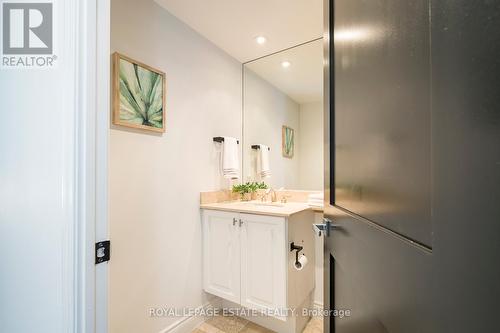 114 - 77 Mcmurrich Street, Toronto, ON - Indoor Photo Showing Bathroom