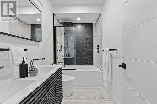 9 Beatrice Street, Toronto, ON - Indoor Photo Showing Bathroom