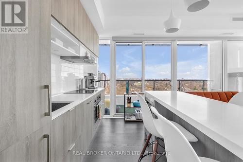 2004 - 5 Soudan Avenue S, Toronto, ON - Indoor Photo Showing Kitchen With Upgraded Kitchen