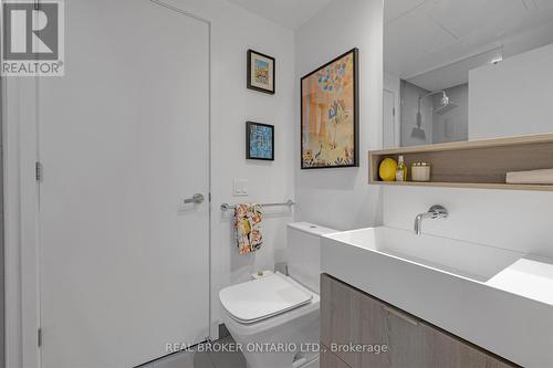 2004 - 5 Soudan Avenue S, Toronto, ON - Indoor Photo Showing Bathroom