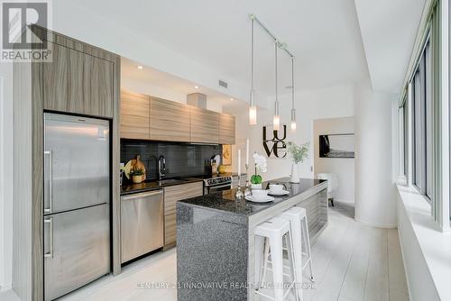 #303 - 8 Charlotte Street, Toronto, ON - Indoor Photo Showing Kitchen With Upgraded Kitchen