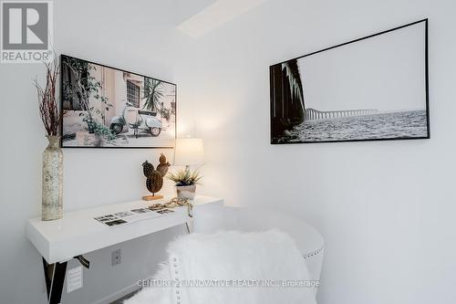 #303 - 8 Charlotte Street, Toronto, ON - Indoor Photo Showing Other Room