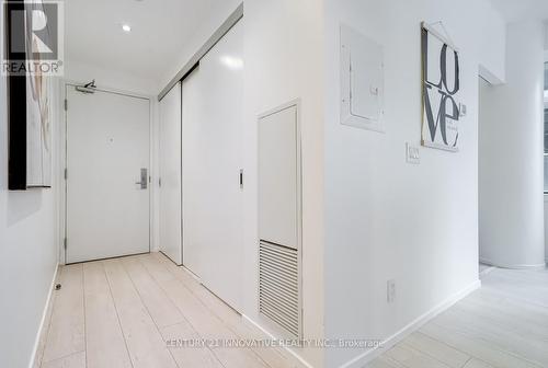 #303 - 8 Charlotte Street, Toronto, ON - Indoor Photo Showing Other Room