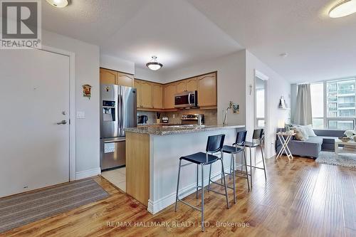 1313 - 15 Greenview Avenue, Toronto, ON - Indoor Photo Showing Kitchen