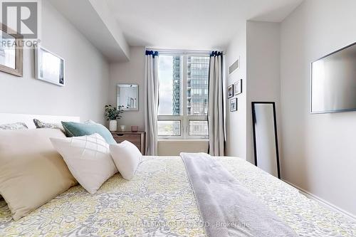 1313 - 15 Greenview Avenue, Toronto, ON - Indoor Photo Showing Bedroom