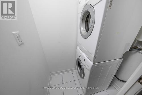 1306 - 18 Holmes Avenue, Toronto, ON - Indoor Photo Showing Laundry Room