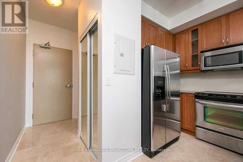 1306 - 18 Holmes Avenue, Toronto, ON - Indoor Photo Showing Kitchen