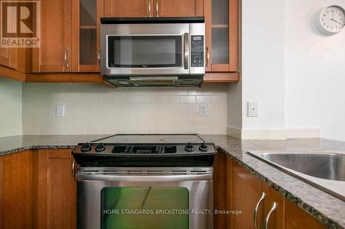 1306 - 18 Holmes Avenue, Toronto, ON - Indoor Photo Showing Kitchen