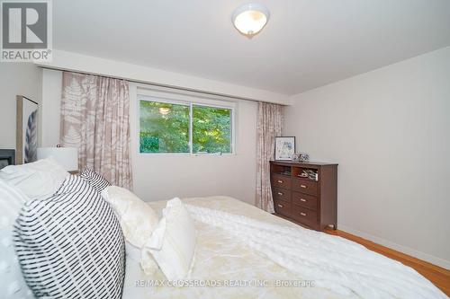 40 Harrington Crescent, Toronto, ON - Indoor Photo Showing Bedroom