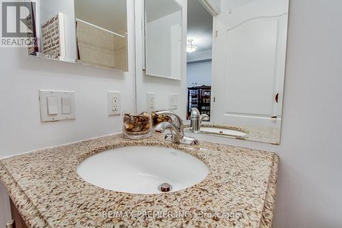 303 - 9225 Jane Street, Vaughan, ON - Indoor Photo Showing Bathroom