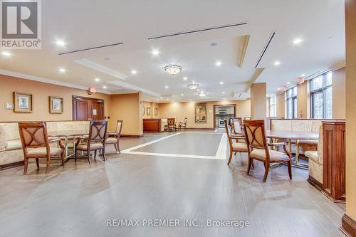 303 - 9225 Jane Street, Vaughan, ON - Indoor Photo Showing Dining Room