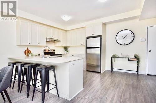 1 - 9621 Jane Street, Vaughan, ON - Indoor Photo Showing Kitchen