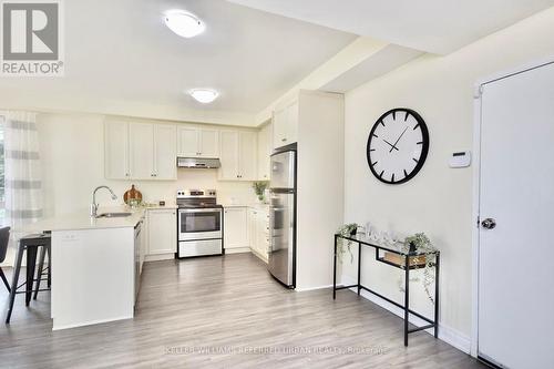 1 - 9621 Jane Street, Vaughan, ON - Indoor Photo Showing Kitchen