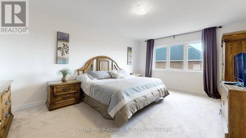 11 Thornapple Lane, Richmond Hill, ON - Indoor Photo Showing Bedroom