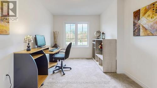 11 Thornapple Lane, Richmond Hill, ON - Indoor Photo Showing Office