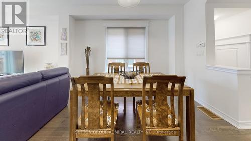 11 Thornapple Lane, Richmond Hill, ON - Indoor Photo Showing Dining Room