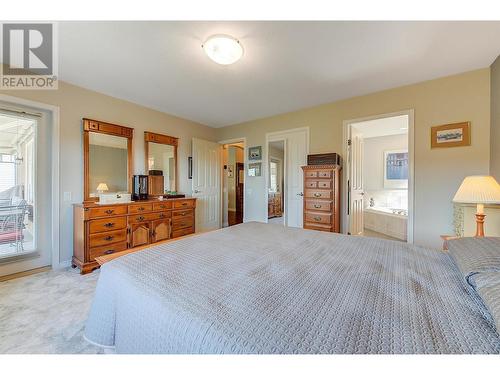 580 Denali Drive, Kelowna, BC - Indoor Photo Showing Bedroom