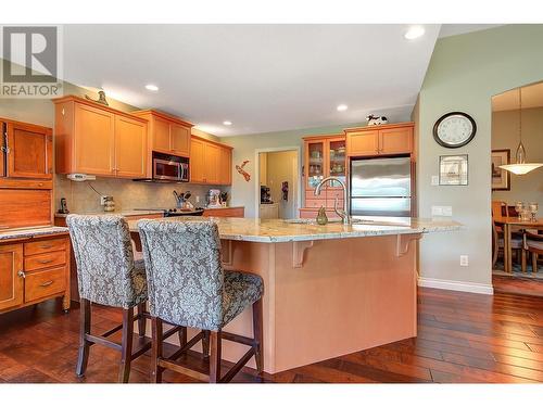 580 Denali Drive, Kelowna, BC - Indoor Photo Showing Kitchen With Upgraded Kitchen