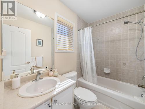 34 Kalmar Crescent, Richmond Hill, ON - Indoor Photo Showing Bathroom