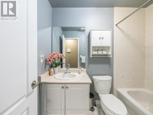 34 Kalmar Crescent, Richmond Hill, ON - Indoor Photo Showing Bathroom