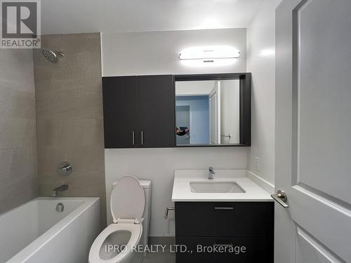 B1401 - 50 Upper Mall Way, Vaughan, ON - Indoor Photo Showing Bathroom