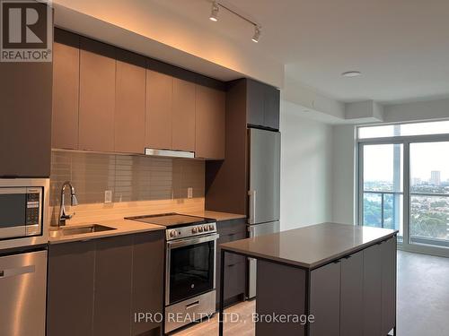 B1401 - 50 Upper Mall Way, Vaughan, ON - Indoor Photo Showing Kitchen With Stainless Steel Kitchen