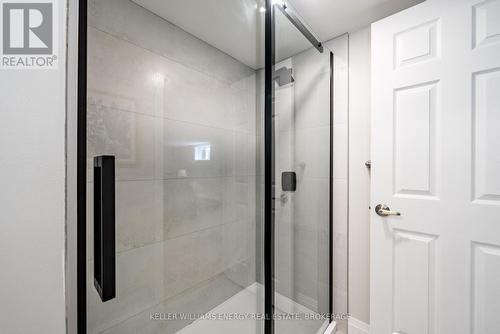 155 Rose Street, Barrie (Wellington), ON - Indoor Photo Showing Bathroom