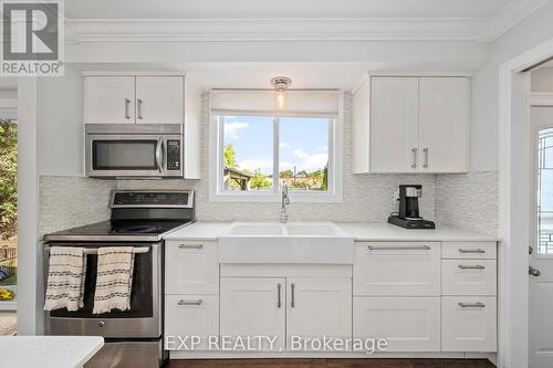 977 Osgoode Drive, London, ON - Indoor Photo Showing Kitchen With Upgraded Kitchen