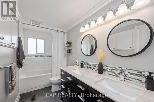 977 Osgoode Drive, London, ON - Indoor Photo Showing Bathroom