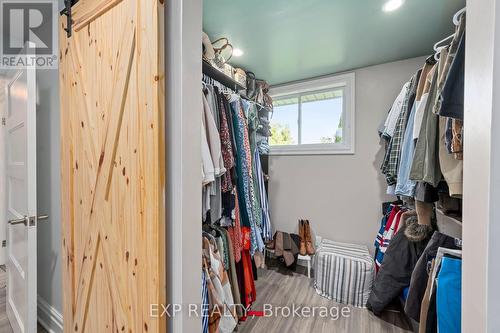 977 Osgoode Drive, London, ON - Indoor With Storage