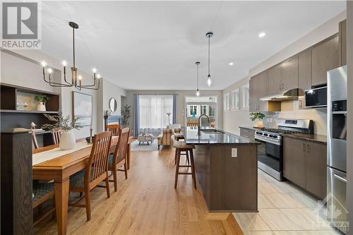 423 Warmstone Drive, Stittsville, ON - Indoor Photo Showing Kitchen With Stainless Steel Kitchen With Upgraded Kitchen