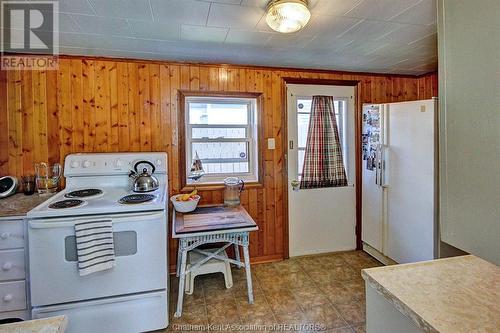 52 Jackson Street, Blenheim, ON - Indoor Photo Showing Kitchen