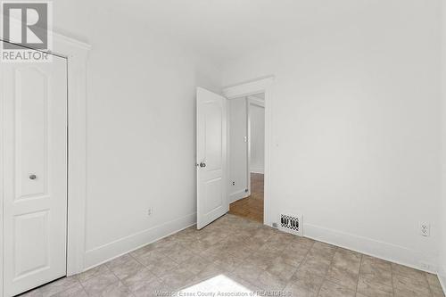 1086 Gladstone Avenue, Windsor, ON - Indoor Photo Showing Other Room