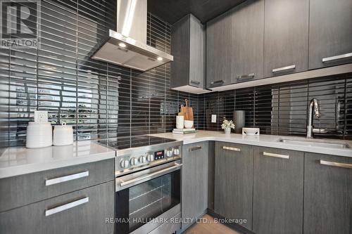 S216 - 120 Bayview Avenue, Toronto, ON - Indoor Photo Showing Kitchen With Upgraded Kitchen