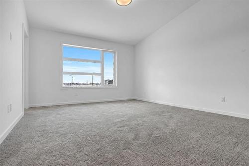 143 Grey Heron Drive, Winnipeg, MB - Indoor Photo Showing Other Room