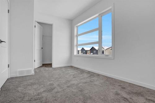 143 Grey Heron Drive, Winnipeg, MB - Indoor Photo Showing Other Room