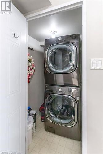 25 Fairview Road W Unit# 508, Mississauga, ON - Indoor Photo Showing Laundry Room