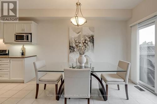 11 - 370 Stonehenge Drive, Hamilton, ON - Indoor Photo Showing Dining Room