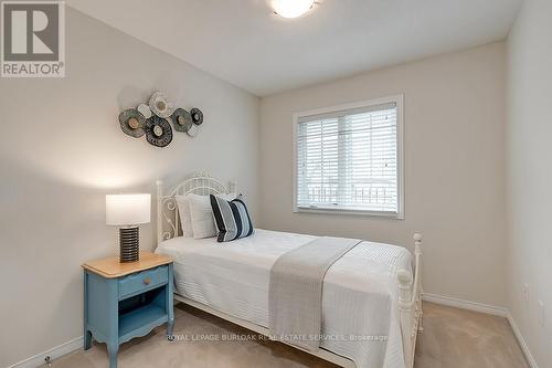 11 - 370 Stonehenge Drive, Hamilton, ON - Indoor Photo Showing Bedroom